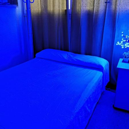 Hostal Babylon Barcelona Bagian luar foto