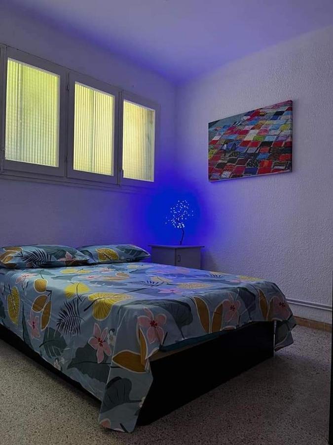 Hostal Babylon Barcelona Bagian luar foto
