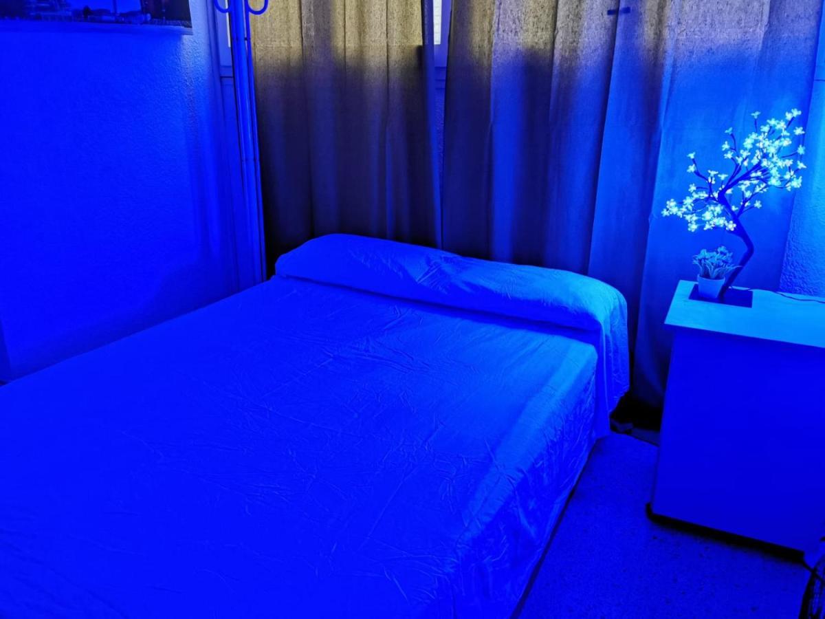 Hostal Babylon Barcelona Bagian luar foto